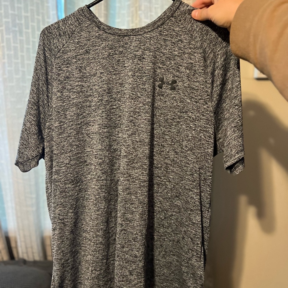 Under Armour T shirt